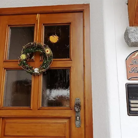 Daire Schmoelz Robert *