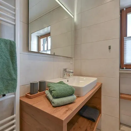 Schmoelz Robert شقة ريدن